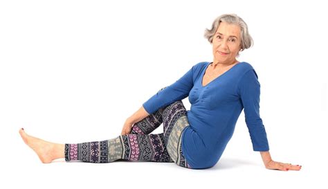hormone yoga therapy for women interview with dinah rodriguez asana international yoga journal