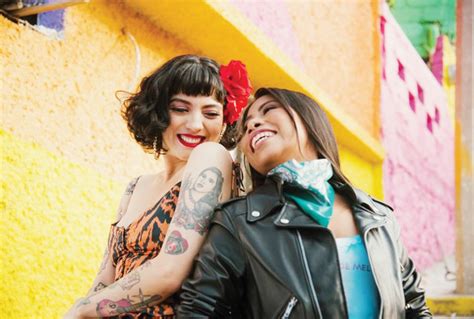 Maybe you would like to learn more about one of these? Mon Laferte lanza tema de protesta por lo que pasa en su ...
