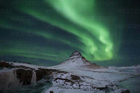 Iceland Kirkjufell Mountain With Northern Lights Epf00463 Maria
