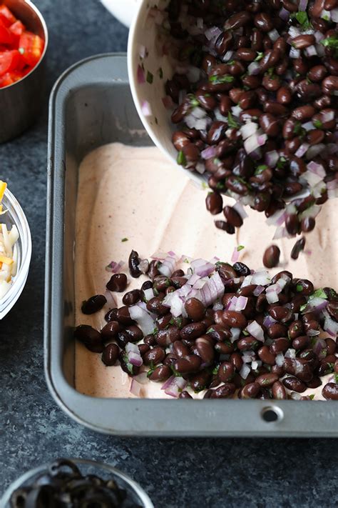 Fruit, yogurt, packaged cereal with cold milk, and toast with a variety of spreads such as butter, jam, marmalade. This Healthy 7 Layer Greek Yogurt Taco Dips: Easy ...