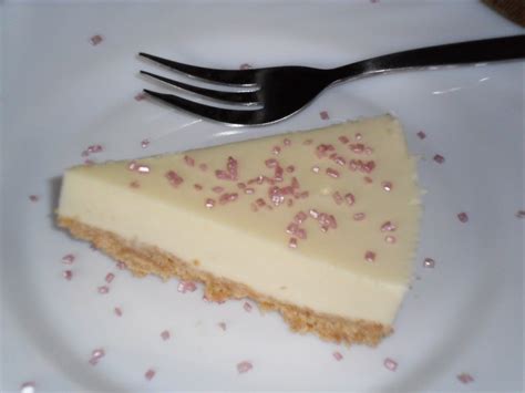 Das beste rezept für weißen kuchen (sugar spun run). mit weisser schokolade