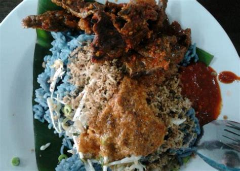 This kind of nasi lemak, in which its offical name is nasi kerabu, is usually found in the north and east of malaysia, like perlis, kedah, kelantan, terengganu or one of which is jia xiang nasi lemak, a store located near lavender mrt. Reviewlogy: Nasi Kerabu at Sungai Kantan