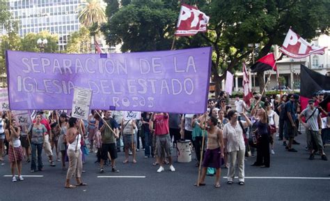 Pan Y Rosas En La Marcha Unitaria