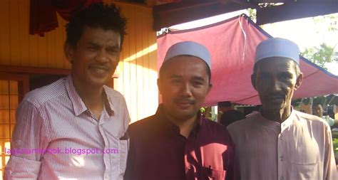 Pelawak terkenal, lan pet pet atau nama sebenar mazlan ahmad, 49 didenda rm2,000 selepas mengaku bersalah memukul. LagunaMerbok: Lan Pet Pet, Rozita Che Wan and family...