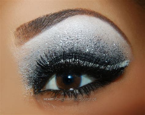 Natürlich, zart flatternd, voll, doppellagig, dramatisch, intensiv. Glitter makeup! ♥ - Beauty Palmira