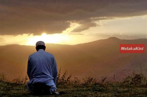 Waktu sholat dzuhur dimulai saat matahari tergelincir dan berakhir setelah bayangan setiap sesuatu berukuran sama dengan aslinya ditambah bayangan dari abu hurairah r.a. Waktu Subuh Di Melaka Lewat 8 Minit Mulai 2020