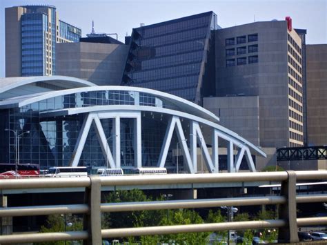The atlanta hawks aren't scared of anyone. Philips Arena renovations pitched by Hawks - Arena Digest