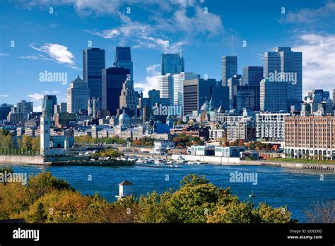 Montreal Skyline And Business District Stock Photo Alamy
