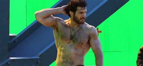 Shirtless Actors Henry Cavill Shirtless Set Shots From Superman