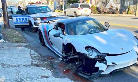 Porsche 918 Spyder Loses Brakes And Crashes In New York The Supercar Blog