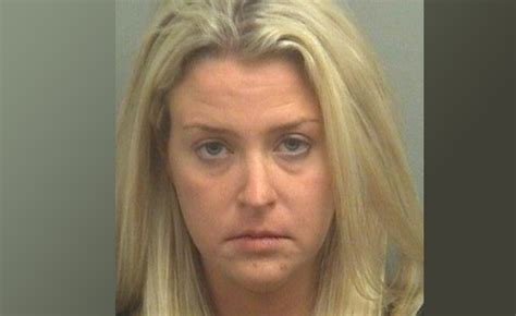 Lindsay Lohans Stepmom Accused Of Kicking Florida Officer