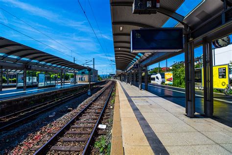 Fotos Gratis Pista Paso Superior Vehículo Estación De Tren Carril