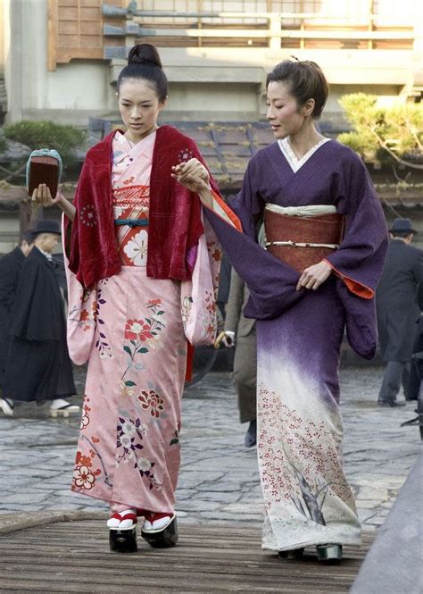 Sayuri Ziyi Zhang And Mameha Michelle Yeoh Memoirs Of A Geisha 2005 Costumes Designed By