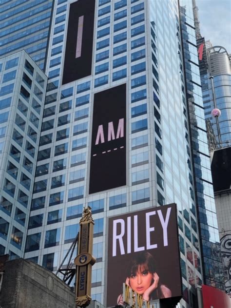 Evil Angel Debuts Riley Reid Showcase With Times Square Billboard Avn