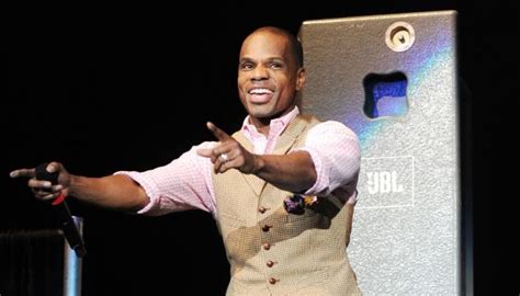 plies invites kirk franklin to the king of diamonds strip club