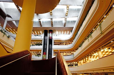 Why Toronto Reference Library Is The Best One