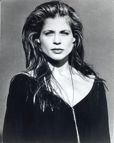 Linda Hamilton Image