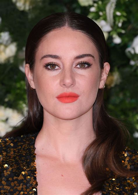 Shailene is the daughter of lori and lonnie woodley. SHAILENE WOODLEY at Charles Finch Filmmakers Dinner in ...