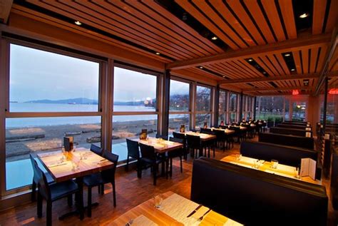 A fully stocked bar, keurig coffee machine, and refrigerator are included in each room. Win a VIP Fireworks Dinner at Cactus Club Cafe » Vancouver ...