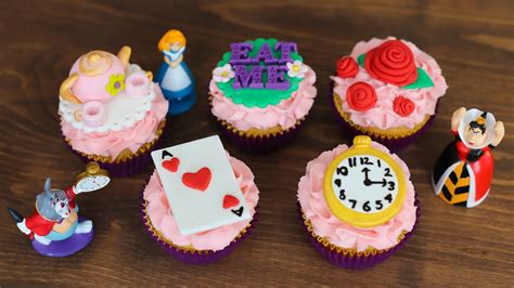 Alice in wonderland cupcakes by look cupcake. Alice in Wonderland Themed Cupcakes | Collab | Meagan Makes Cupcakes - YouTube