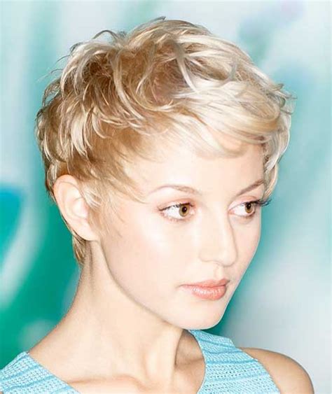 Read on to find out how can style your short hair with these 20 diy hairdos. 15 Very Short Female Haircuts | Short Hairstyles 2017 ...