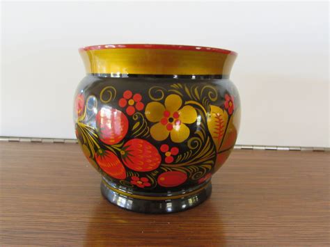 Russian Bowl Vintage Russian Khokhloma Bowl 1997 Russian Etsy In 2021 Hand Painted Bowls
