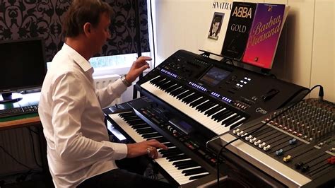 Das album flucht nach vorn von michael wendler könnt ihr hier streamen, downloaden & kaufen: Michael Wendler Egal Yamaha Genos Roland G70 by Rico - YouTube