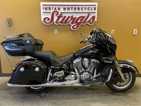 pre owned 2017 indian motorcycle® roadmaster® thunder black motorcycle scooter in sioux falls