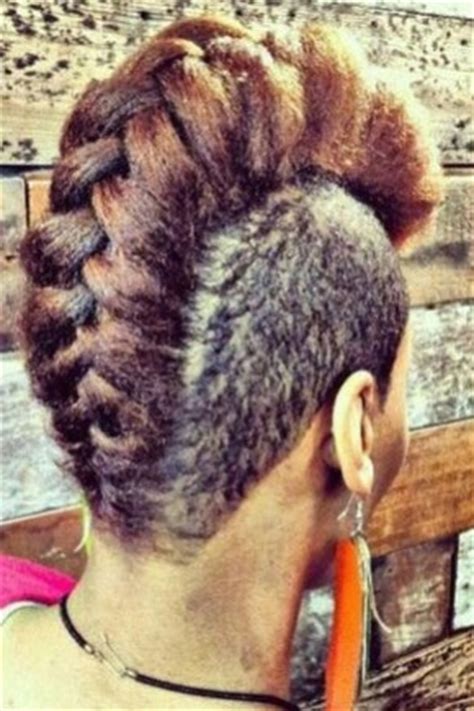 Mohawk is a hairstyle that can set you apart from the crowd easily. Jazzy Mohawk Hairstyles for Black Women | Hairstyles 2017 ...