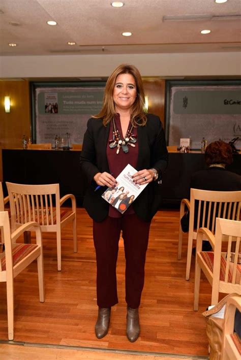 Cláudia borges celebra oito meses da filha com foto amorosa. 14/16 - Cláudia Borges - Lançamento de «Tudo muda num ...