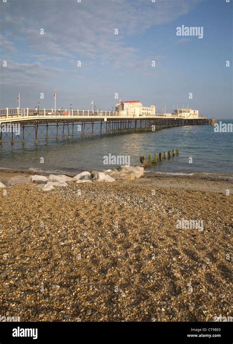 Worthing Seafront Hi Res Stock Photography And Images Alamy