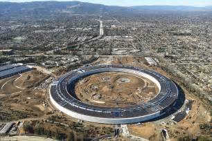 Stunning Footage Reveals Development Of Apples New Campus Daily Mail
