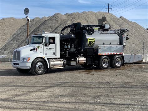 Vacuum Excavation Trucks Protect Underground Utilities Reduce Risk