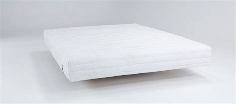 The mattress also has intrinsic resistance to it is filled with an additional 5cm layer of 100% natural dunlop latex rubber foam and is preferred by many. Latex Mattress Singapore - Buy Mattresses in Singapore ...
