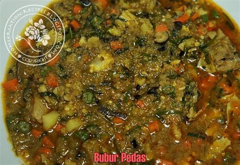 Kita orang berjaya mengisi 60 okey kita terus ke resepi bubur asyura. HomeKreation - Kitchen Corner: Bubur Pedas (Again)