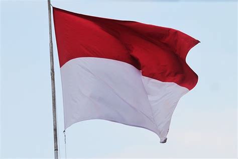 Memiliki Warna Sama Persis Ini Perbedaan Bendera Indonesia Dan Monako