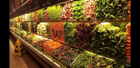 This grocery store's produce display : oddlysatisfying