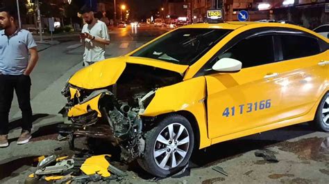 Ticari taksi ile otomobil kavşakta çarpıştı 1 yaralı Ordu Olay Gazetesi