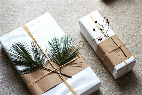 See more ideas about gift wrapping, paper gifts, gifts. Easy Christmas Gift Wrap — Eatwell101