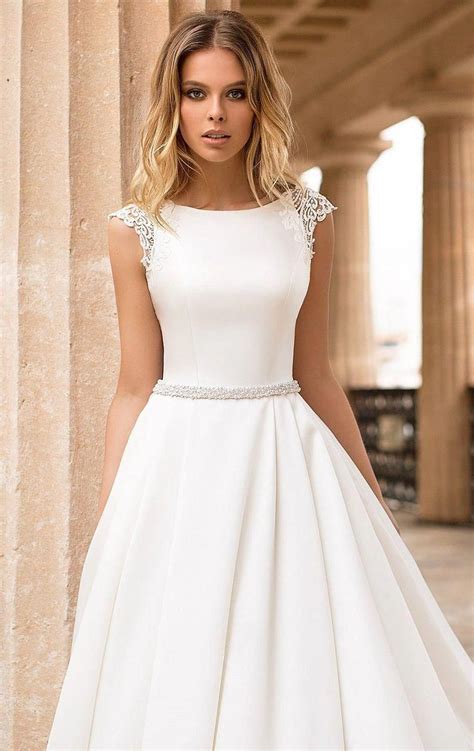 Simple Mid Length Apron Dress Simpledresseshomecoming Simple Wedding