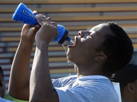 Hydration Water Vs Sports Drink The Washington Post
