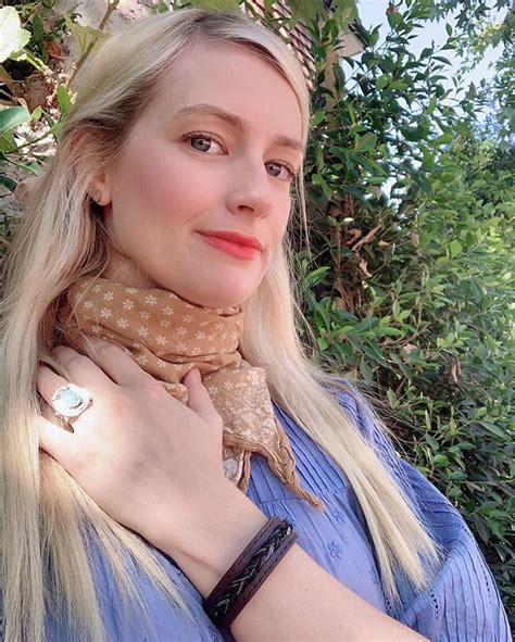 Instagram Fashion Beth Behrs Class Ring