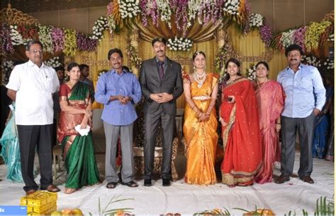 Ys jagan mohan reddy wife bharati simplicity in public exclusive. Ys Jagan Marriage Photos | Holidays OO