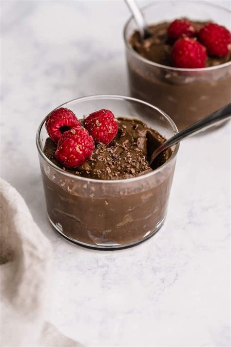 If you've never had avocado chocolate mousse, the combination probably isn't the first that comes to mind when daydreaming about delicious dessert. Indulge with This Avocado Chocolate Mousse Recipe | HUM ...