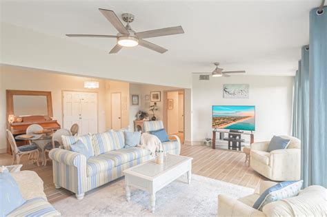 Home - Paradise Found Escapes