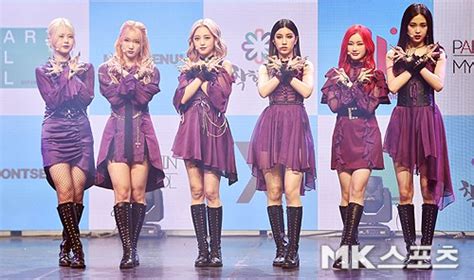 이명희 신세계그룹 회장이 두 자녀에게 이마트와 신세계 지분 8.22%씩을 증여한 덕분이다. 픽시 `설레는 데뷔` MK포토 - MK스포츠