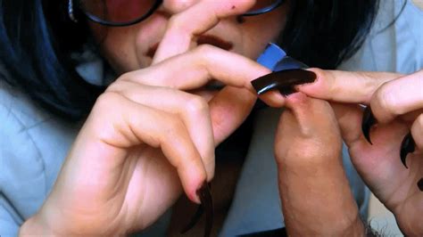 Michelle Branlette Adore Handjobs Chocolade Nails In Foreskin