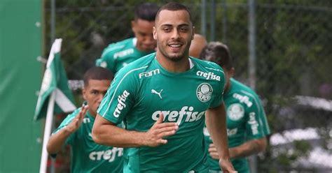 79 m² 3 1 1. Palmeiras: sem espaço, Arthur Cabral entra na mira de dois ...