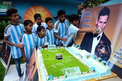 650 views · october 10, 2020. Messi's fans celebrate his 30th birthday