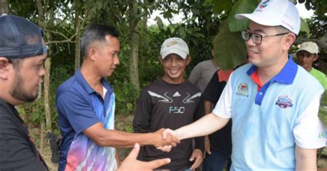 Masalah yang terakhir yang saya dapati semasa menjalani latihan industri di menara teknik adalah tiadanya penghantar surat. Masalah petani, nelayan Kimanis akan diselesaikan ...